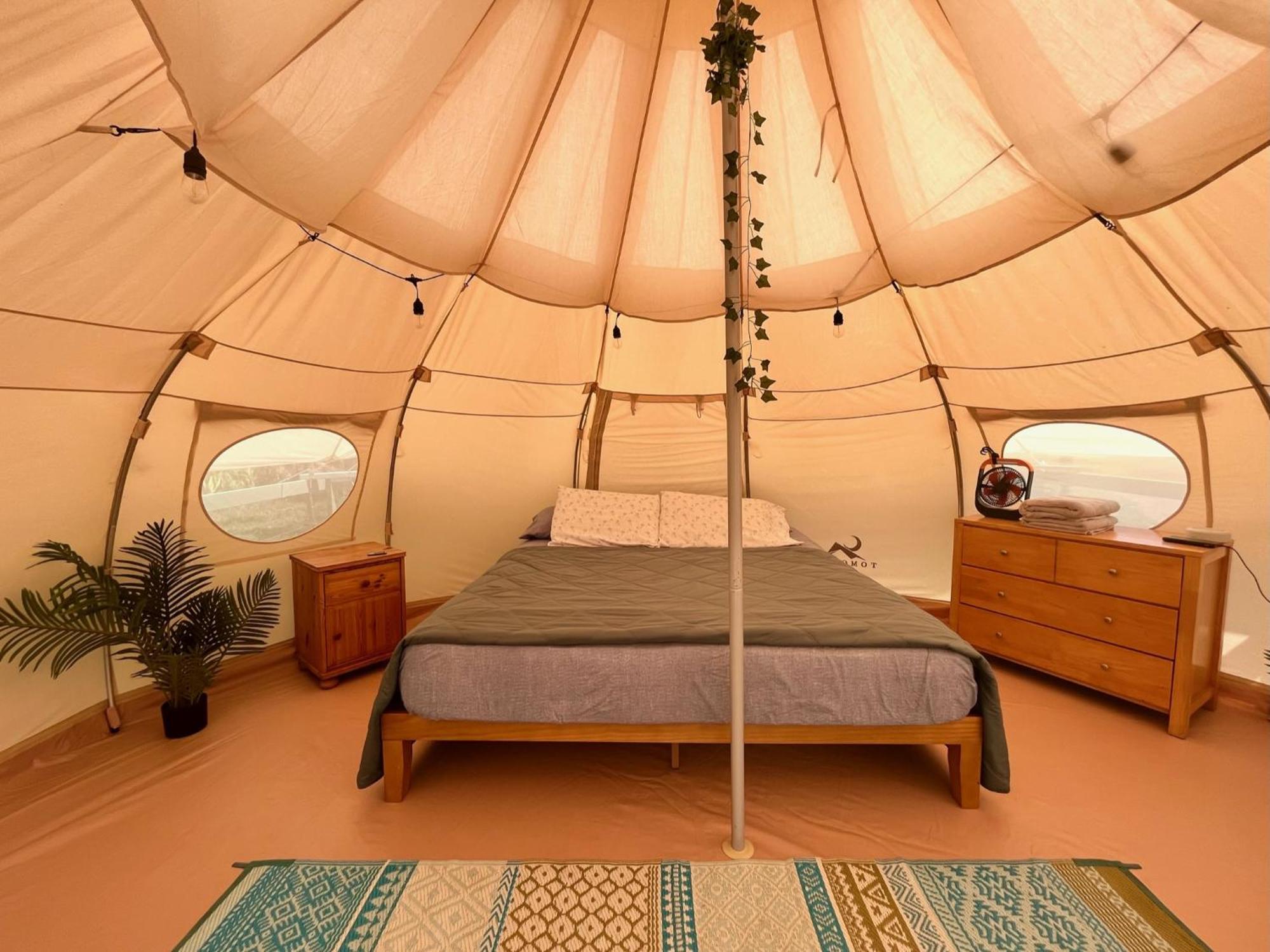 North Shore Glamping Laie, Oahu, Hawaii Glamping